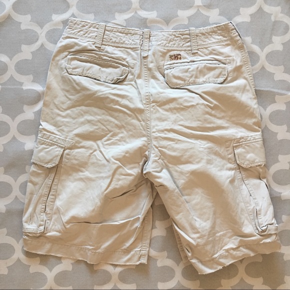 Ralph Lauren Size 34 beige cargo shorts - Picture 3 of 5